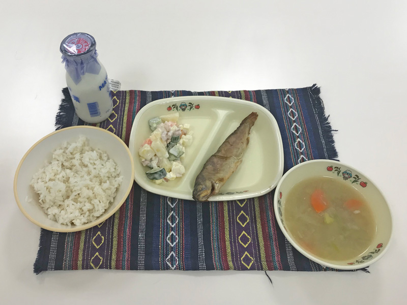 岩魚給食