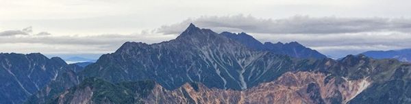 リレー・エッセイ 第27回 秋は登山！
